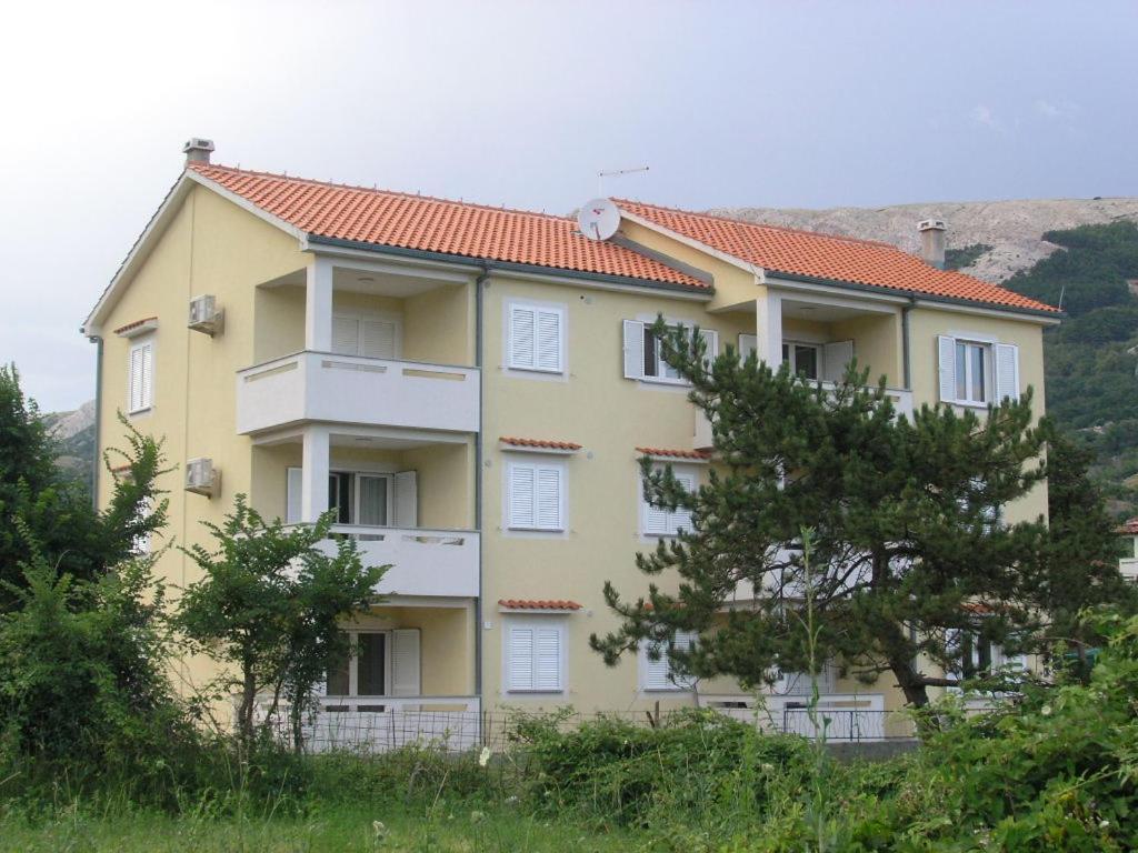 Apartments Biljana For Relaxing Holidays In Baska Екстер'єр фото